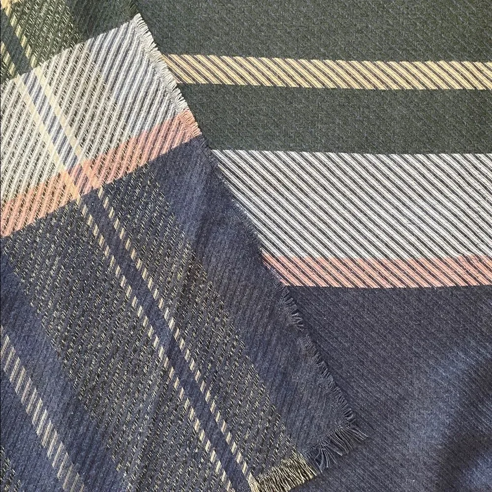NWT Vince Camuto Wrap Scarf Shawl So Soft Blue Green Pink Silver Plaid Gorgeous
